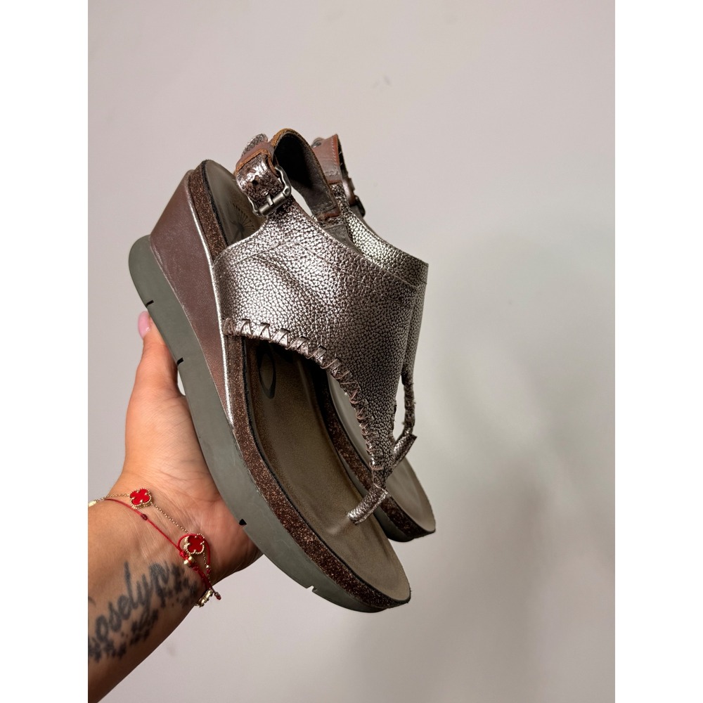 OTBT Meditate Pewter Metallic Leather Wedge Sandals Womens 6.5